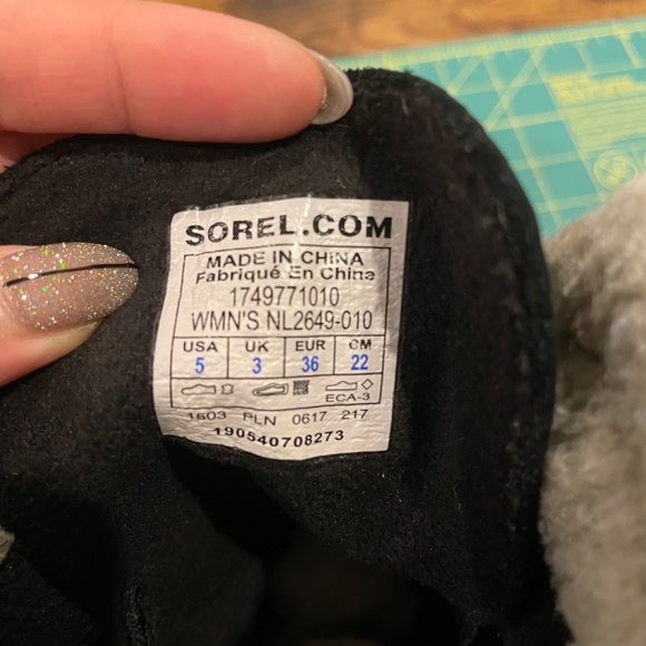SOREL Caribou Slim Snow Boots - Picture 7 of 9